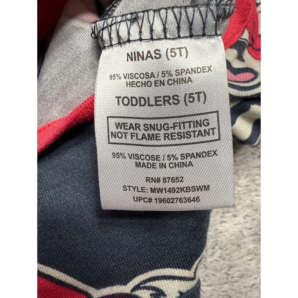 Disney Minnie Mouse snug fitting
